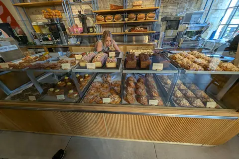 Rhiannon's Cakes & Bakes photo 2